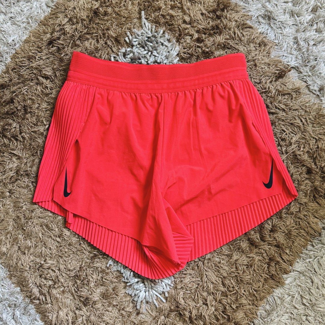 NIKE AEROSWIFT SPLIT SHORT (Category: Activewear) located in Manila. Submitted by visvim24 (Listing ID 1467653273, Image 2). Description: size small.