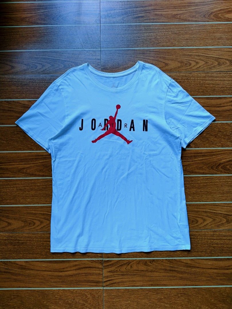 Nike Air Jordan Tee (White) (Category: Tshirts & Polo Shirts ) located in Davao. Submitted by raymnd89 (Listing ID 1467634503, Image 2). Description: Nike Air Jordan Tee Color: White S: XL on tag, can fit Large to XL L: 27.5 W: 20 Good condition Already washed Issue: none.