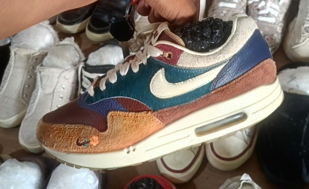 NIKE AIR MAX 1 (Category: Sneakers) located in Bayugan. Submitted by retroshoesphilippines (Listing ID 1467689843, Image 2). Description: .