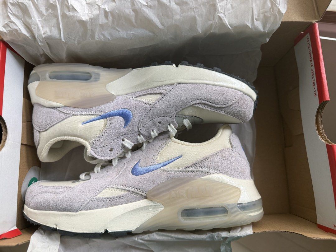 Nike Air Max Excee (Category: Sneakers) located in Quezon City. Submitted by laranessss (Listing ID 1467611657, Image 1). Description: Nike Air max excee Bought from Nike outlet Laguna Size 7 W Brand new.