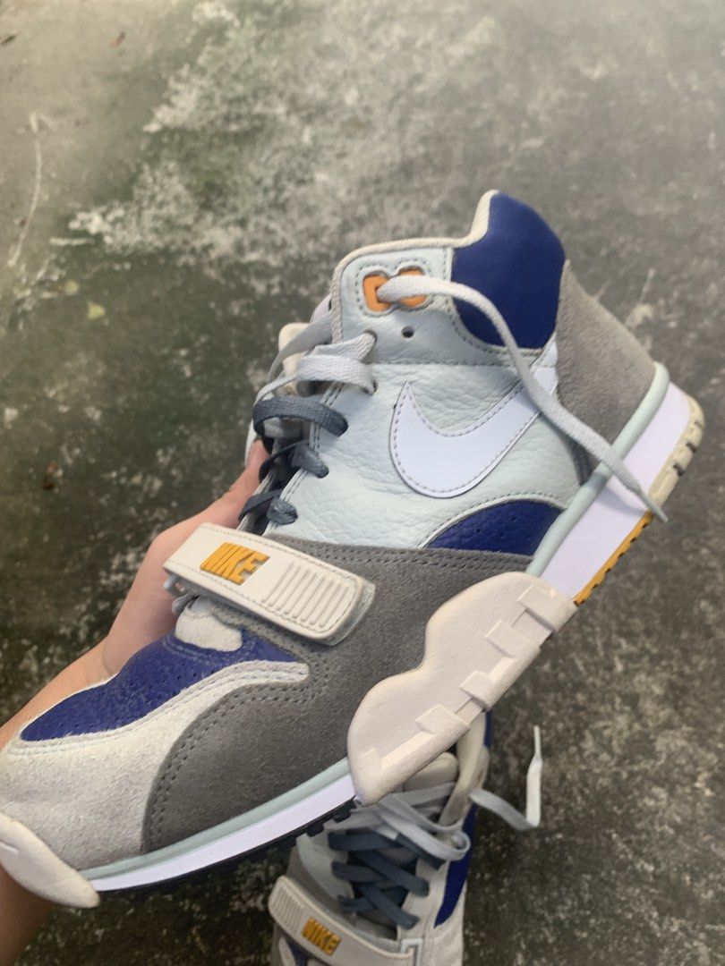 Nike Air Trainer 1 Split US9.5 “Light Silver/ Deep Royal” (Category: Sneakers) located in Naga. Submitted by lone_thriftt (Listing ID 1467740078, Image 3). Description: .
