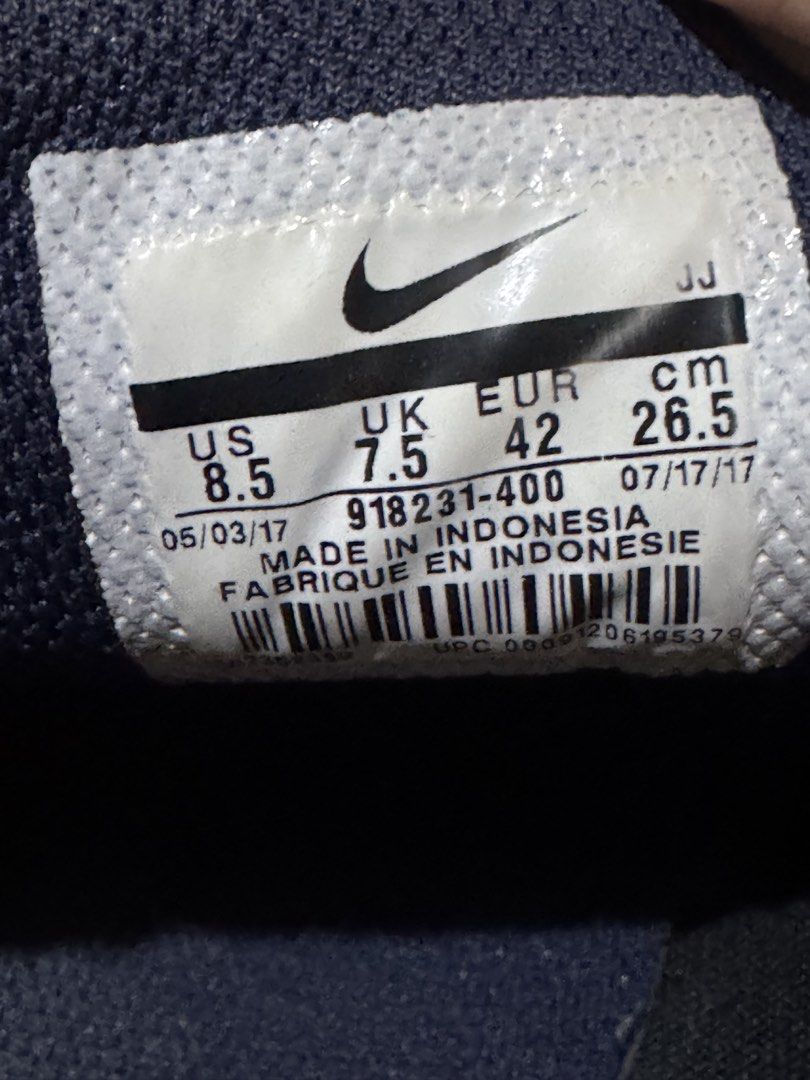 Nike Airmax Navy Blue (Category: Sneakers) located in San Jose. Submitted by lalisamanofoot50726 (Listing ID 1467788485, Image 3). Description: BER MONTHS SALE Steal price all items‼️ Authentic Pre-love No issue Size: EURO 42• 26.5 cm helping tags nike, adidas, puma converse, new balance.