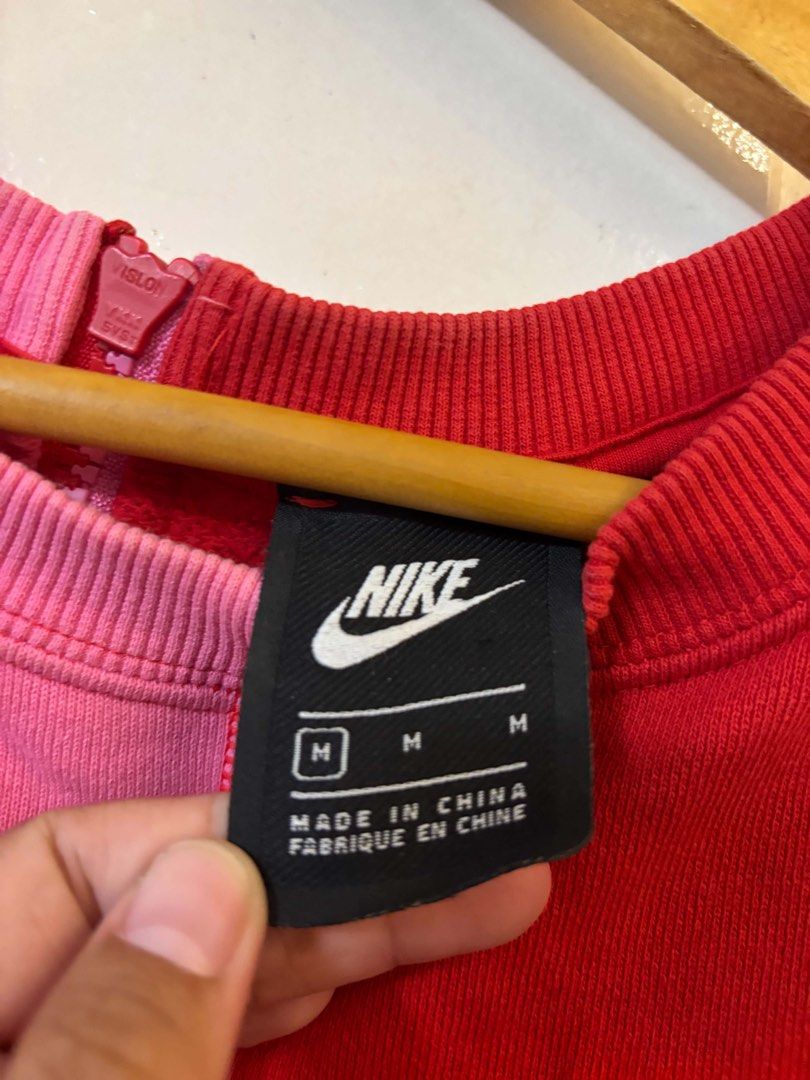 Nike Back Cardigan Zipper (Category: Coats, Jackets and Outerwear) located in Calamba. Submitted by manila.fits (Listing ID 1467721072, Image 3). Description: Nike Back Cardigan Zipper Medium Width 24 Length 28 As new No issue.