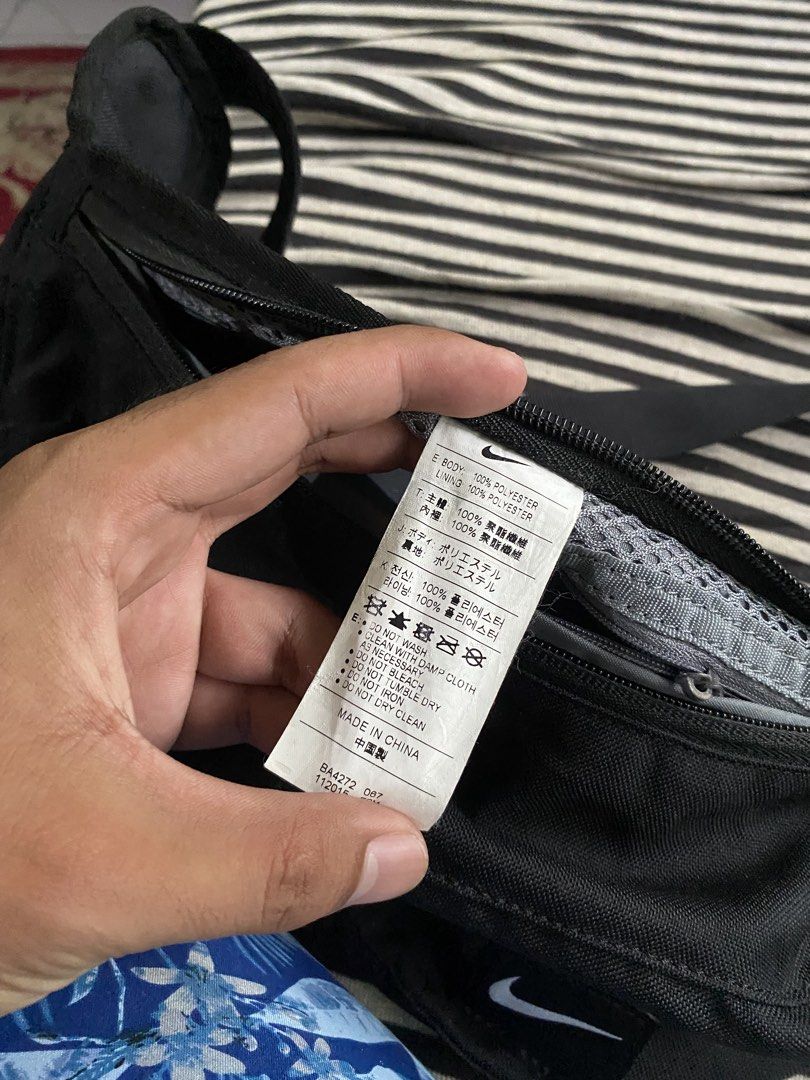 Nike Belt Bag (Category: Belt bags, Clutches and Pouches) located in Cebu City. Submitted by rustyyyyy. (Listing ID 1467660898, Image 2). Description: Excellent condition .