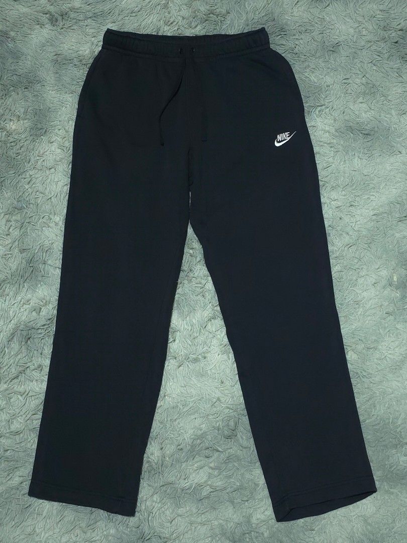 Nike Black Sweatpants (Category: Joggers) located in Abulug. Submitted by humanwhosellthings (Listing ID 1467639210, Image 1). Description: - NIKÈ Sweat Pants ✅Excellent Condition ✅Issue: none ▫️Waist Size: 30-38 ▫️Length: 39 - Soft and comfortable fabric ideal for lounging or casual wear - Features an embroidered white Nike logo on the hip - Elastic waistband with a secure adjustable drawstring - Includes one functional back pocket - Made in Chi