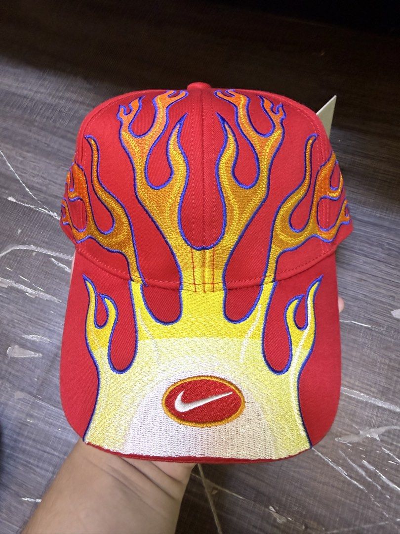 Nike Club Structured OG Flame Cap (Category: Caps & Hats) located in Manila. Submitted by yourplug_08 (Listing ID 1467692558, Image 2). Description: Nike Club Structured OG Flame Cap OSFA 📍Manila.