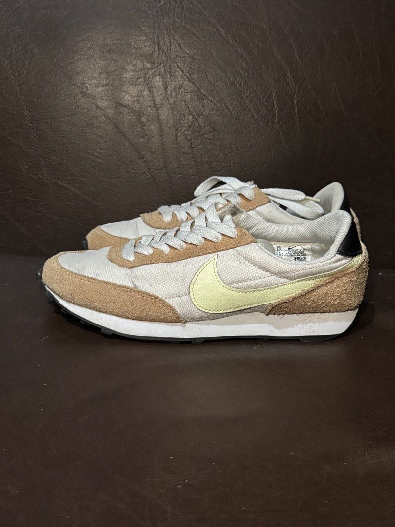 Nike Daybreak (Nike Cortez Vibes🔥) (Category: Sneakers) located in San Jose. Submitted by lalisamanofoot50726 (Listing ID 1467786773, Image 2). Description: BER MONTHS SALE Steal price all items‼️ Authentic Pre-love Superrr bago pa Size: EURO 37.5 • 23.5 cm Nike W Dbreak (Nike Daybreak) sneakers in the “Light Bone / Barely Volt / Praline / Black” colorway helping tags nike, adidas, puma converse, new balance.