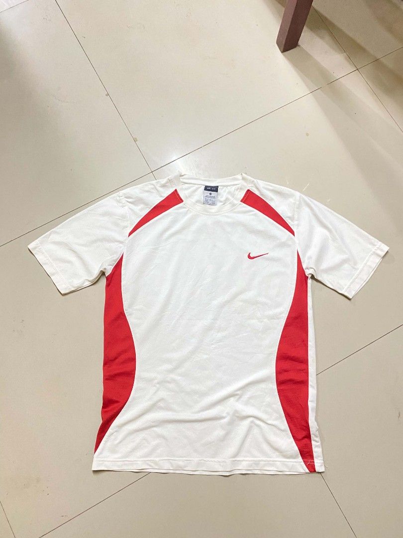 NIKE DRIFIT (Category: Formal Shirts) located in Cabagan. Submitted by kiane10 (Listing ID 1467718835, Image 1). Description: .