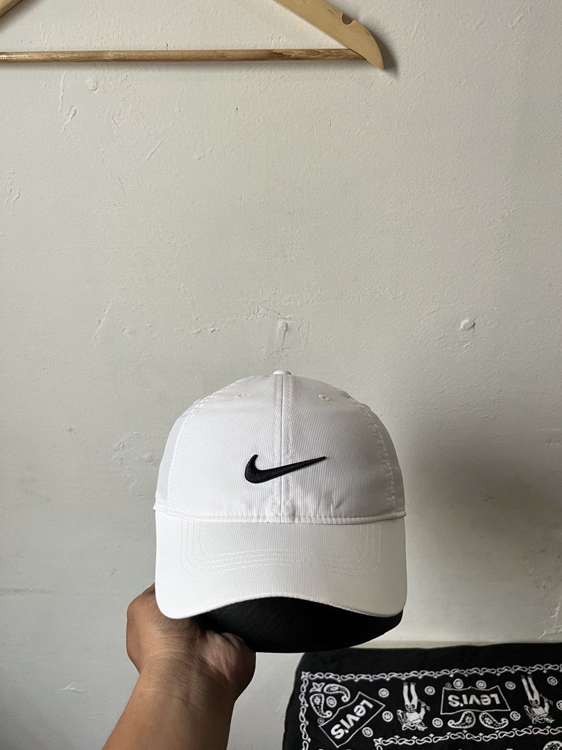 Nike Dri-Fit cap (Category: Caps & Hats) located in Cagayan de Oro. Submitted by vigo999 (Listing ID 1467619632, Image 3). Description: Nike Dri-fit Golf cap OSFA Condition: Verygood Color rate: 9/10 Issues: Faded tags OSFA.