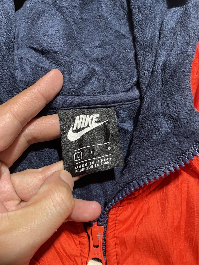 Nike Fleece Winter Windrunner Jacket (Category: Coats, Jackets and Outerwear) located in Taguig. Submitted by sellnbustle (Listing ID 1467725343, Image 3). Description: Nike Fleece Winter Windrunner Jacket Embroidered logo Size Large 22x27 Very good condition Authentic.