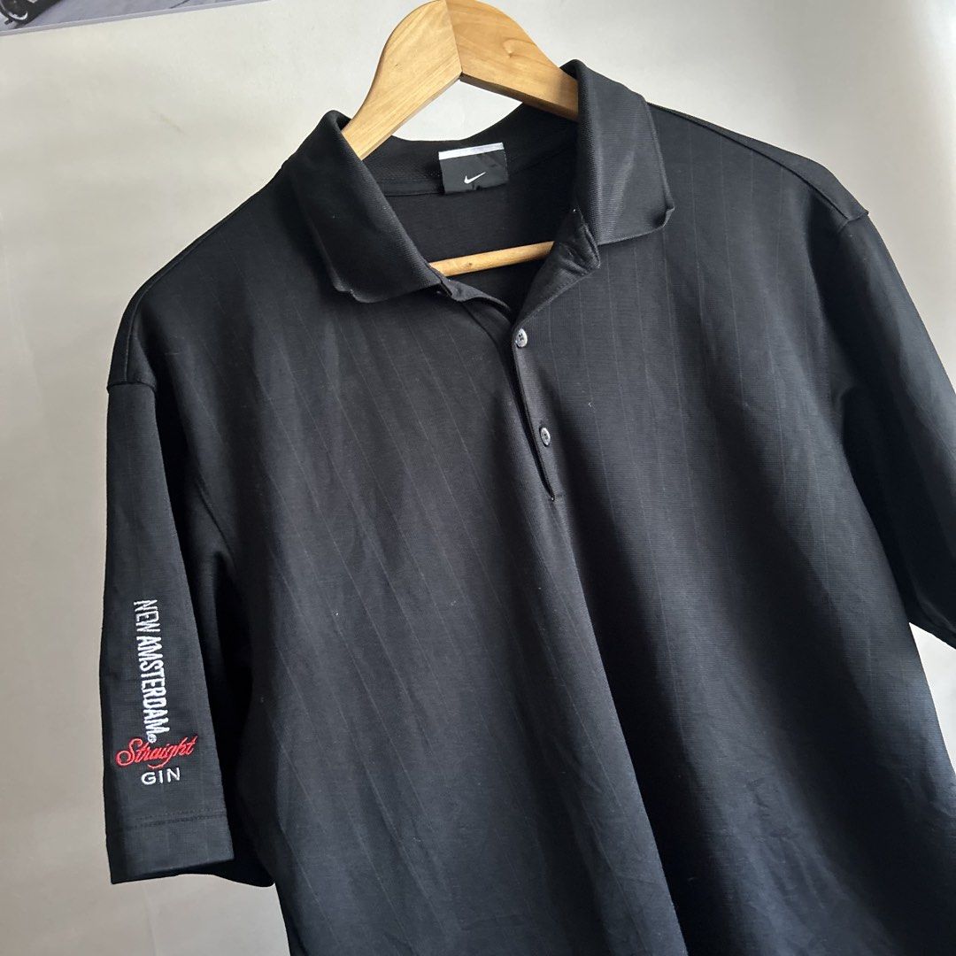 Nike Golf Polo (Category: Tshirts & Polo Shirts ) located in Quezon City. Submitted by luxurybyluci (Listing ID 1467604621, Image 2). Description: Nike Golf Polo Good Condition No issue Authentic 22 28.