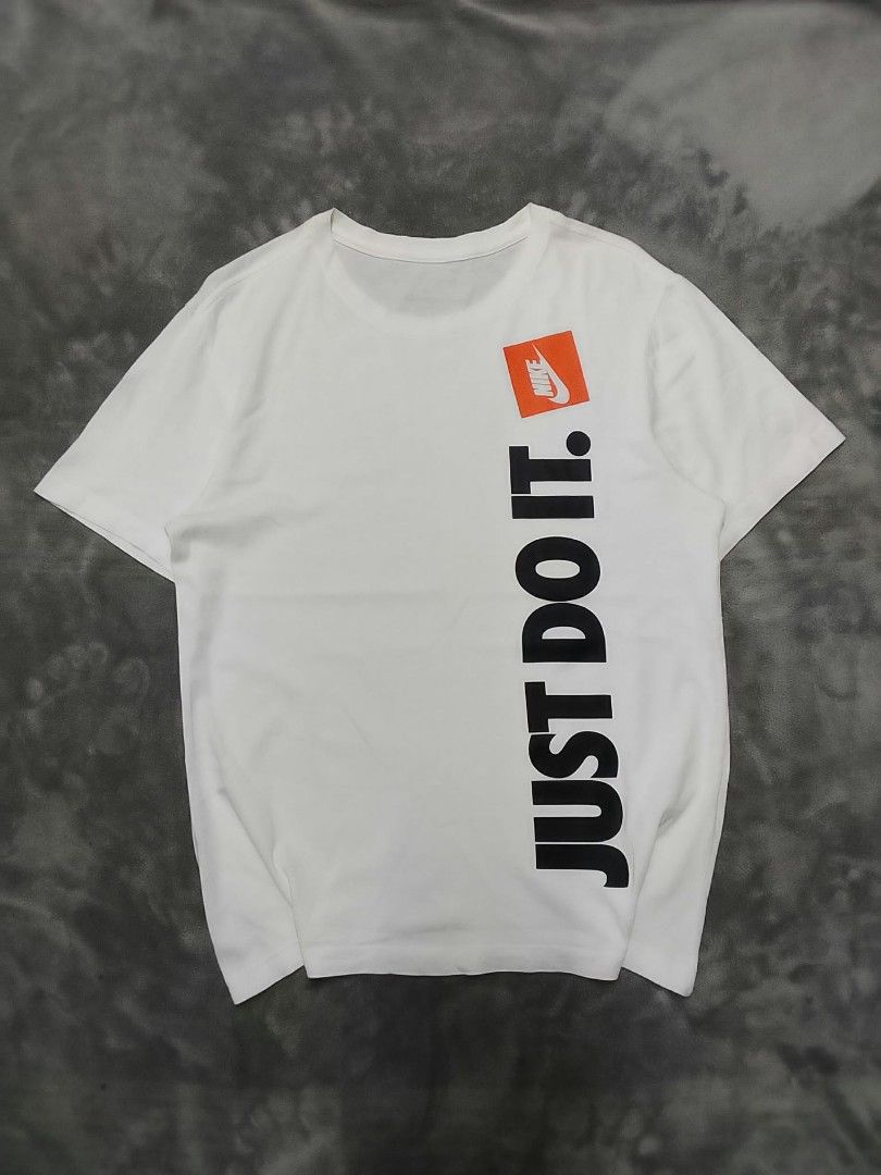 Nike Just Do It Script (Category: Tshirts & Polo Shirts ) located in Manila. Submitted by kayzthawan (Listing ID 1467675084, Image 1). Description: 🛒₱300.00 💎 Nike Just Do It Script Size : Large Dimes : 21 x 28 Condition: Excellent Condition: 9.5 Issue : Fade Print Tag.