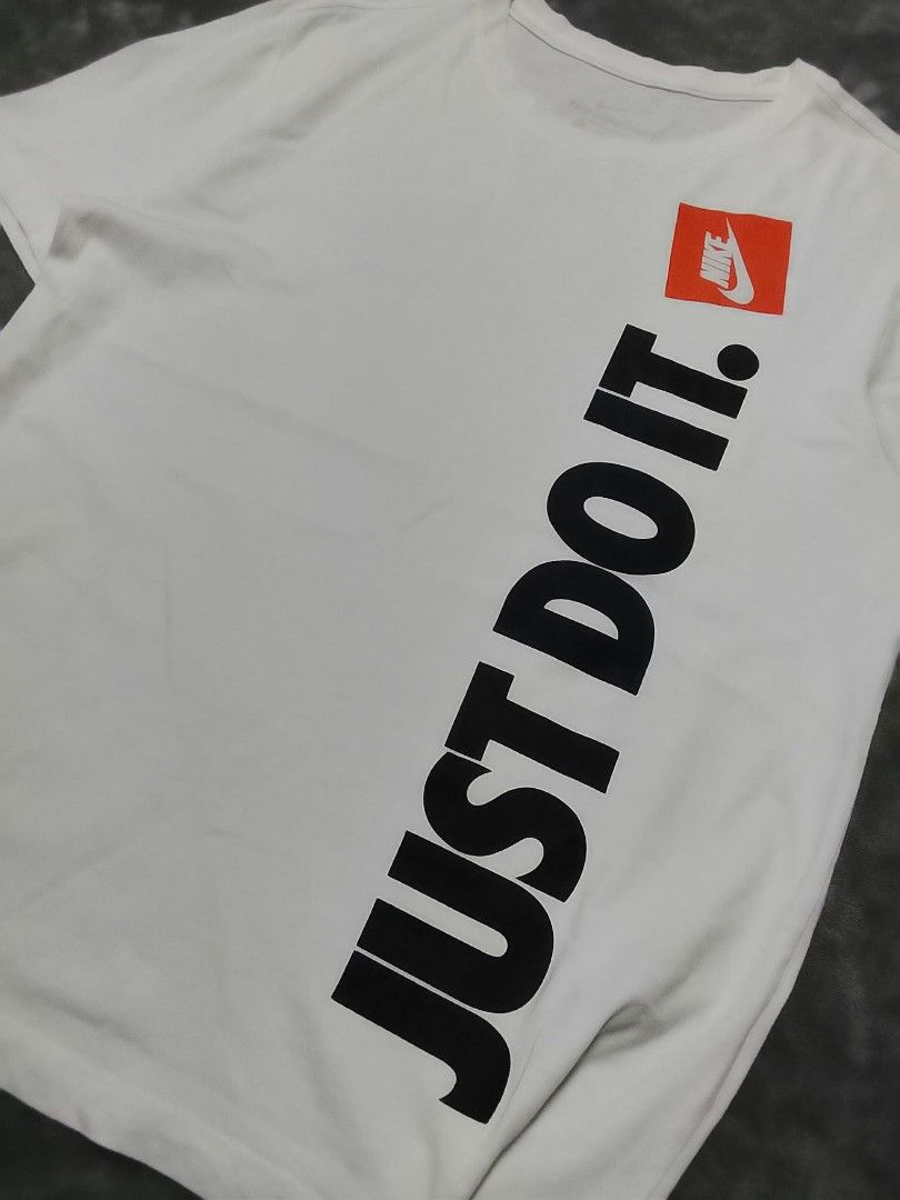 Nike Just Do It Script (Category: Tshirts & Polo Shirts ) located in Manila. Submitted by kayzthawan (Listing ID 1467675084, Image 2). Description: 🛒₱300.00 💎 Nike Just Do It Script Size : Large Dimes : 21 x 28 Condition: Excellent Condition: 9.5 Issue : Fade Print Tag.