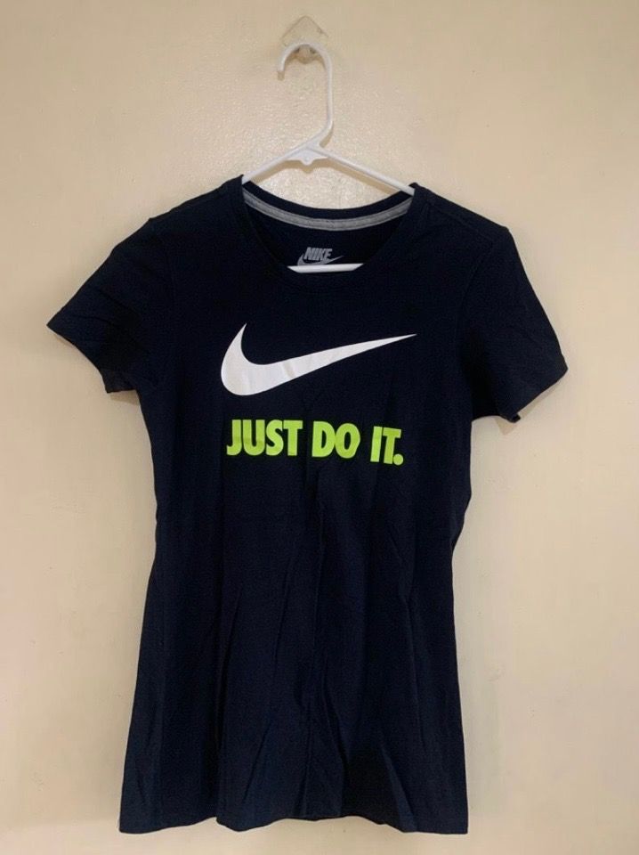 Nike Just Do It Shirt Womens (Category: Shirts) located in Valenzuela. Submitted by clickandshoppreloved (Listing ID 1467615162, Image 1). Description: Nike Just Do It Shirt Womens Onhand, Original Small Ontag (25L x 14.5W) (Excellent Condition, Good As New).