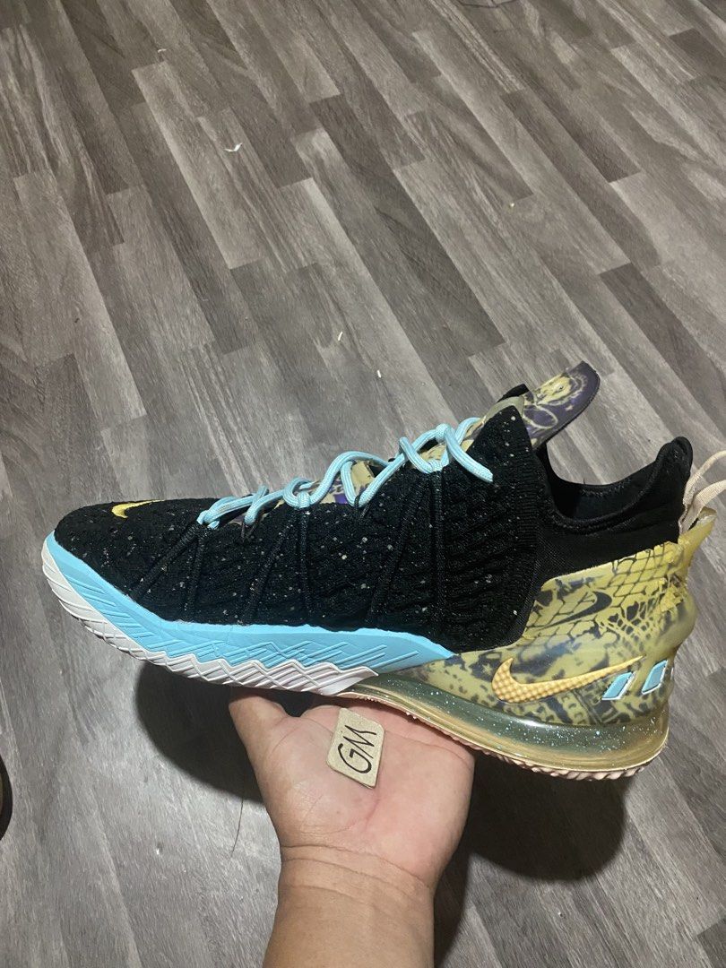 Nike Lebron 18 “Reflection” (Category: Sneakers) located in Cebu City. Submitted by freemoon.b85e0c (Listing ID 1467799297, Image 1). Description: Nike Lebron 18 “Reflection” Legit/2nd hand Size 10 us/9 uk/44 euro/28 cm Price 650 plus sf Sign of usage.