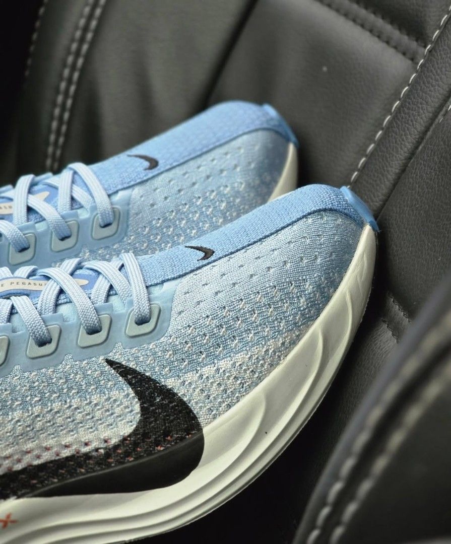 Nike Pegasus Plus 'Royal Pulse' 💙 (Category: Sneakers) located in Makati City. Submitted by soleparkmnl (Listing ID 1467651996, Image 2). Description: Nike Pegasus Plus 'Royal Pulse' 💙 Sizes: US 6 ( women ) Brandnew • Legit • Complete with box 3,890 PHP ONLY! ( 9,895 SRP ) 📌 Issue: fitted pair. Minimal dirt. 📌 We entertain COP/COD transactions. 📍 Makati City 📦 We ship nationwide 📩 DM for more details. 📸 ACTUAL PHOTOS..