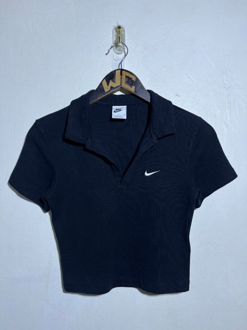 NIKE POLO CROP TOP (Category: Shirts) located in Dumaguete. Submitted by kingepoy (Listing ID 1467652592, Image 2). Description: Small Width 15 / Length 17.5 Excellent Condition 9.8/10 Color Rate No issues.