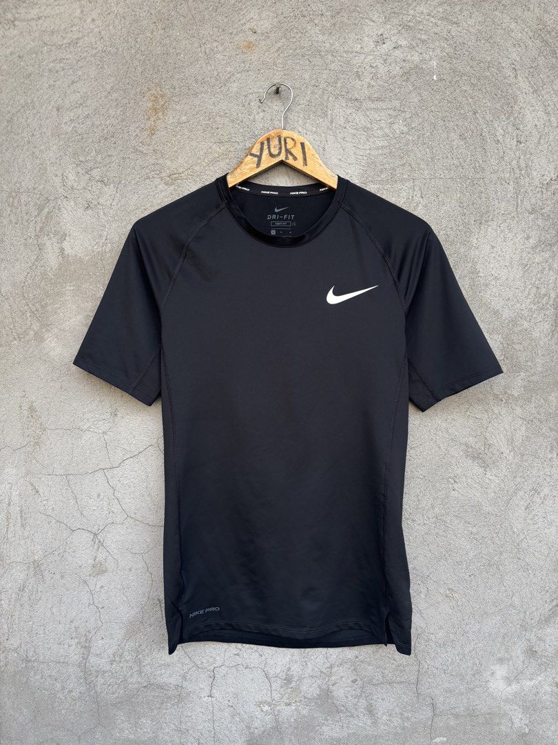 Nike Pro Tight Compression (Category: Activewear) located in Davao. Submitted by lumpiashanghai (Listing ID 1467745706, Image 2). Description: Nike Pro Tight Compression Width 18, Length 27 Excellent Condition No issue & Need wash 550 +shipping.