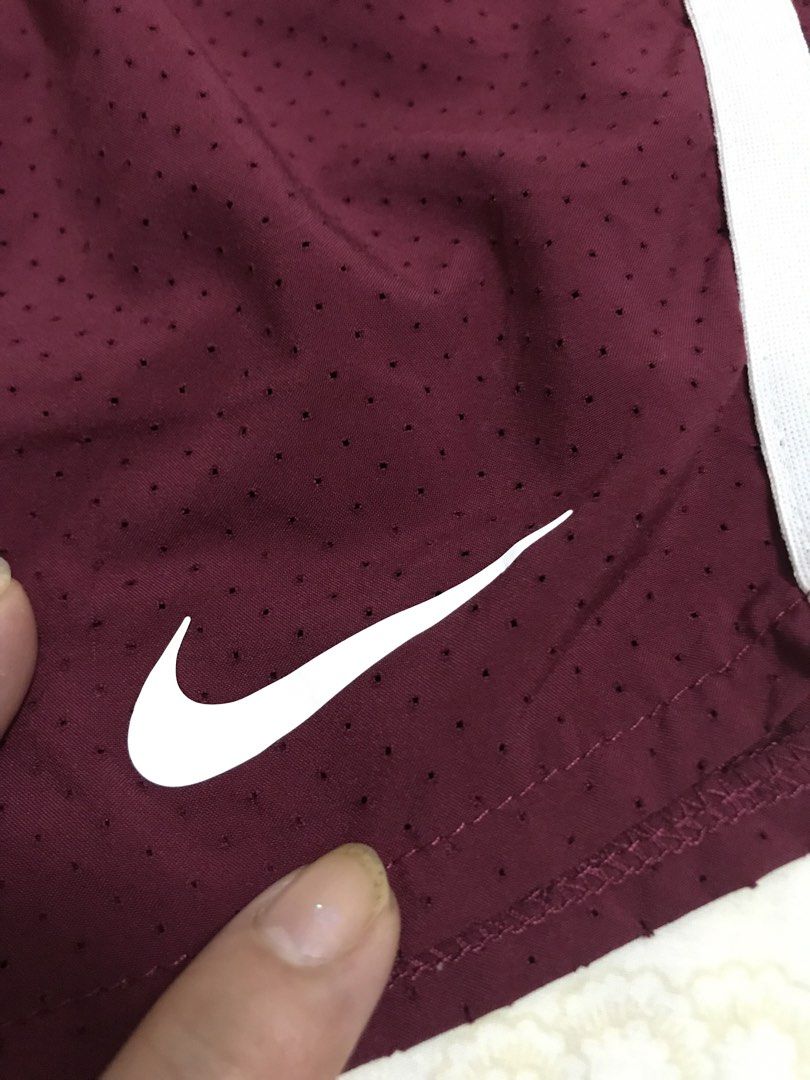 Nike Running Short (Category: Activewear) located in Manila. Submitted by freshlemon58885 (Listing ID 1467731214, Image 2). Description: Looks New Made in Vietnam With slit type With inner cycling Rubberized Logo.