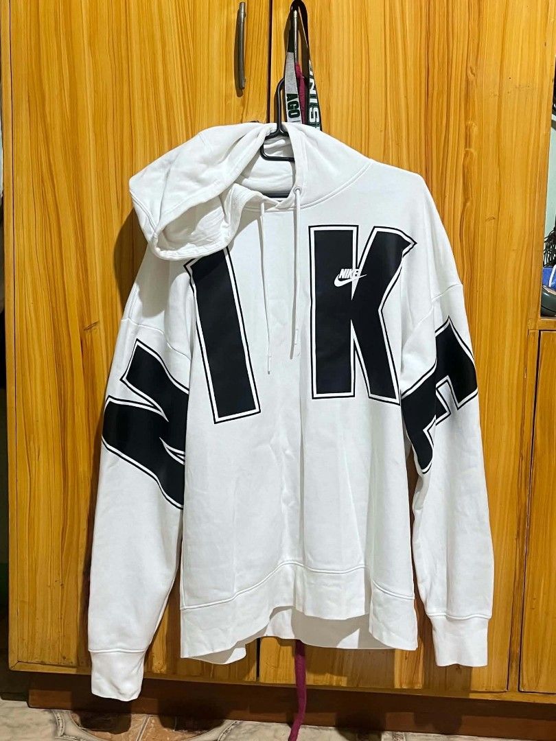 NIKE SCRIPT HOODIE (Category: Hoodies) located in Polangui. Submitted by laurgarments (Listing ID 1467758513, Image 1). Description: SOLID NIKE BIG SCRIPT NO ISSUE(BRAND NEW CONDI) HELPING A FRIEND ONLY 900 STILL NEGO LARGE TO XL SIZE.