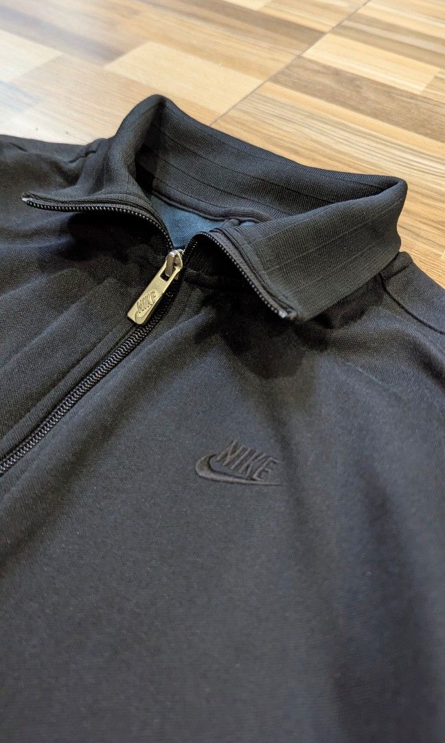 NIKE SHIELD FULL ZIP TRAINING JACKET BLACK (Category: Coats, Jackets and Outerwear) located in Pasay City. Submitted by aatapparelshop (Listing ID 1467699496, Image 2). Description: NIKE SHIELD FULL ZIP TRAINING JACKET BLACK GOOD AS NEW SIZE M ON TAG DIMES L26 W21 NO ISSUE 1500 SHIPPED.