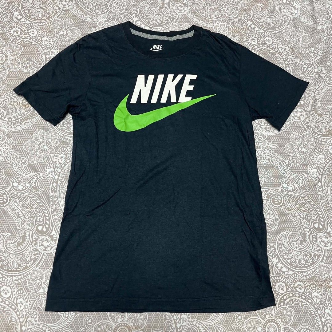 Nike slim fit (Category: Activewear) located in San Pablo. Submitted by reyfox (Listing ID 1467697725, Image 1). Description: fits medium.