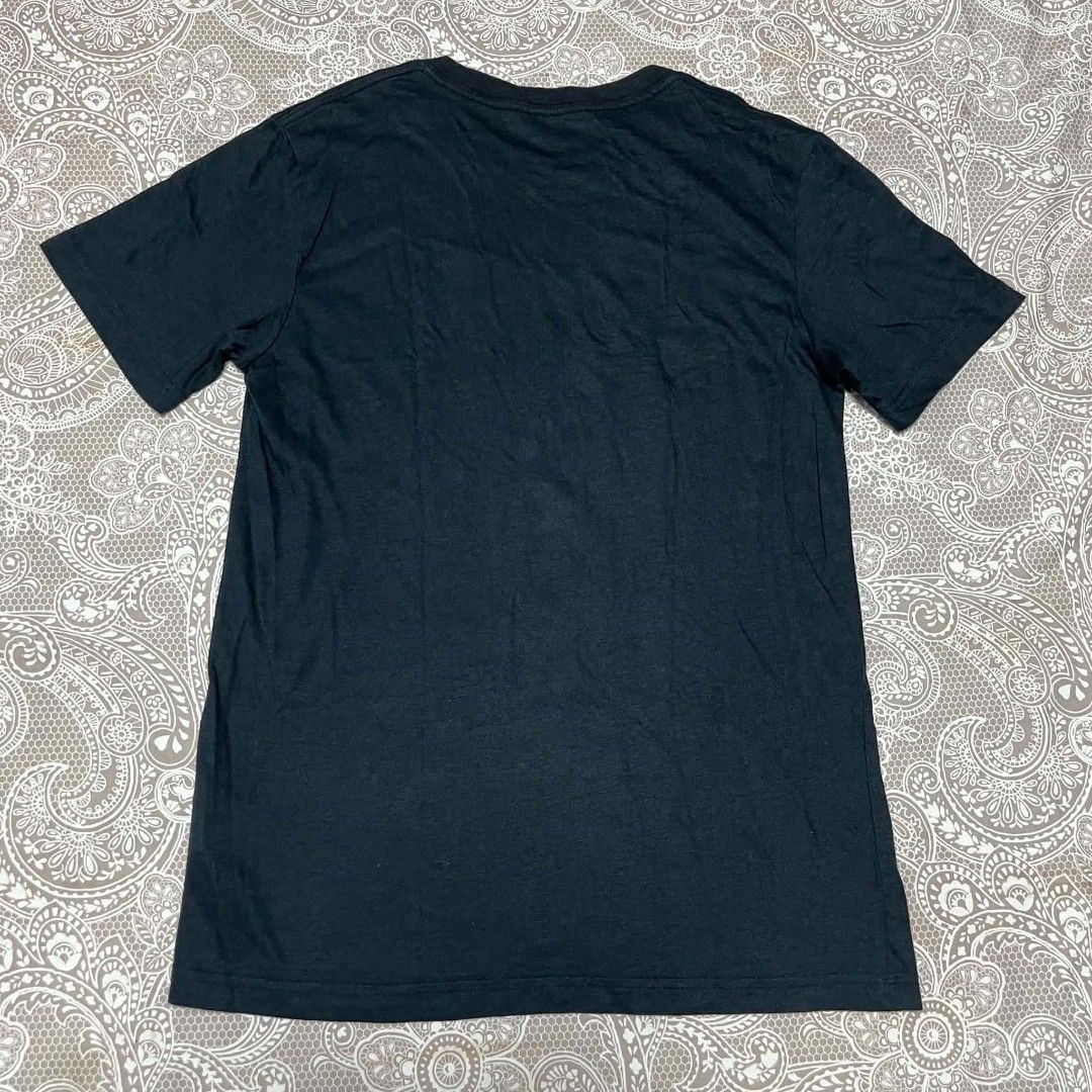 Nike slim fit (Category: Activewear) located in San Pablo. Submitted by reyfox (Listing ID 1467697725, Image 2). Description: fits medium.