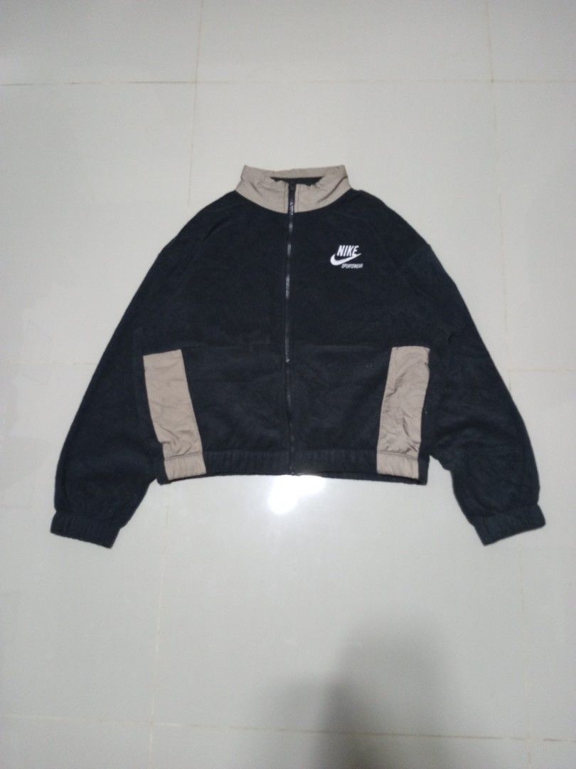Nike sport zip up jacket (Category: Coats, Jackets and Outerwear) located in Manila. Submitted by _t20hrift (Listing ID 1467604103, Image 2). Description: Nike sport zip up jacket Size • XL 24 | 22 Dimension.
