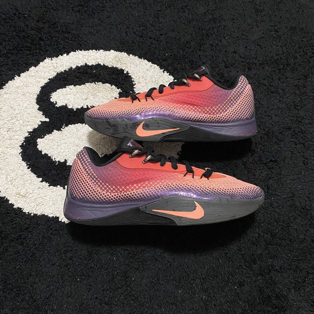 Nike ST Flare (Category: Sneakers) located in Danao, Cebu. Submitted by sneaks_cebu (Listing ID 1467819598, Image 1). Description: Nike ST flare Size 9.5us 27.5cm -scratches Php 1,650.
