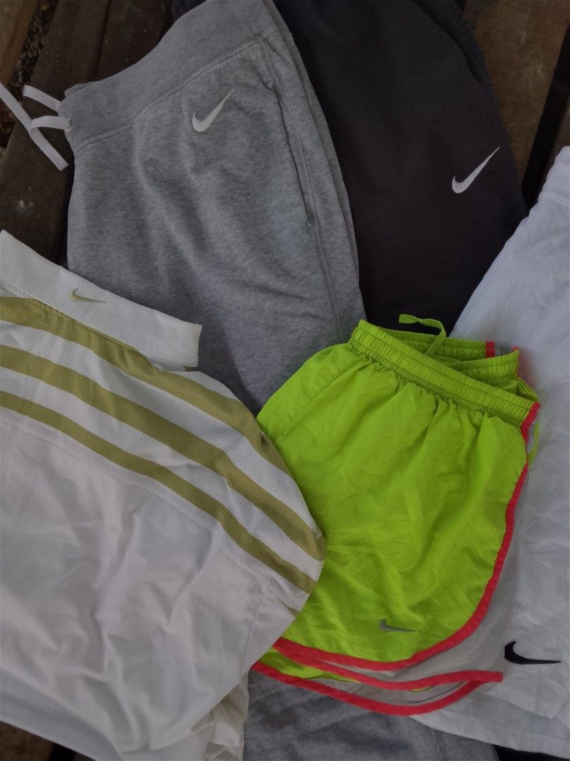 NIKE SWOOSH ASPACK (Category: Joggers) located in Manila. Submitted by saiintthrift (Listing ID 1467755286, Image 2). Description: 📌 160 each ( + sf ASPACK ) SPLIT OR ASPACK? ‼️📩 ⚫ ALL ITEMS ARE GOOD CONDITION ⚫ DM/PM FOR MORE DETAILS ig: saiint.thrift fb: Saiint Thrift tiktok: saiint.thrift carousell: saiintthrift DM/PM IF INTERESTED ‼️📩.