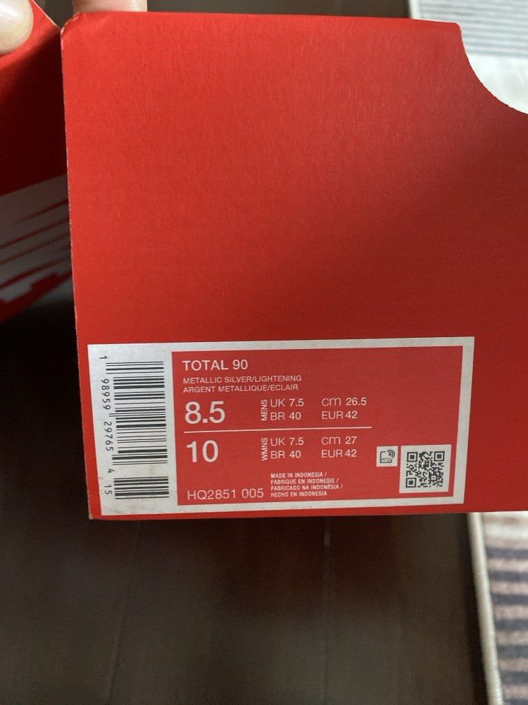 Nike TOTAL 90 (Category: Sneakers) located in Pasig City. Submitted by mitchf2006 (Listing ID 1467611103, Image 3). Description: New Total 90 sneakers size 8.5 men’s.