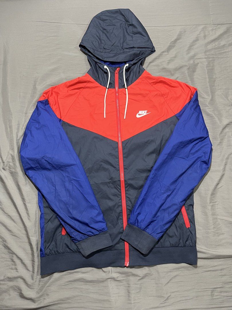 nike tritone windbreaker (Category: Coats, Jackets and Outerwear) located in Manila. Submitted by lloydiemmfmannn (Listing ID 1467724973, Image 1). Description: nike tri tone windbreaker sz L on tag w23 l27.5 flaws: 1 minimal scratch pasay location ig: ALLIN.THRIFT.