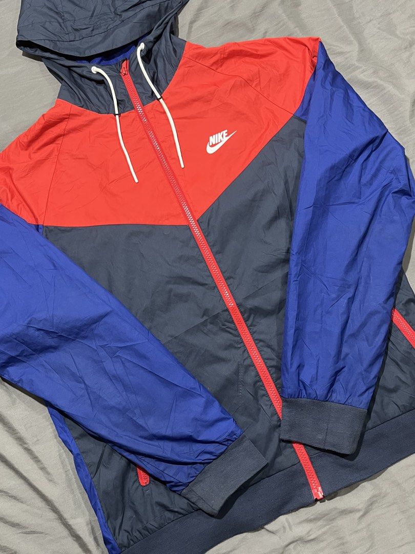 nike tritone windbreaker (Category: Coats, Jackets and Outerwear) located in Manila. Submitted by lloydiemmfmannn (Listing ID 1467724973, Image 3). Description: nike tri tone windbreaker sz L on tag w23 l27.5 flaws: 1 minimal scratch pasay location ig: ALLIN.THRIFT.