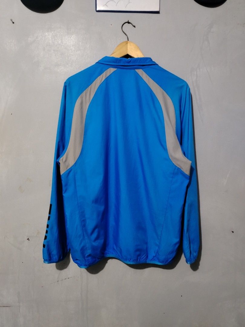 Nike Windbreaker (Category: Coats, Jackets and Outerwear) located in Bocaue. Submitted by adrianberi35876 (Listing ID 1467788838, Image 2). Description: Nike Width:22 Length:27.4 Exellent Condition Issue:minimal scratch 📩 📩 📩.