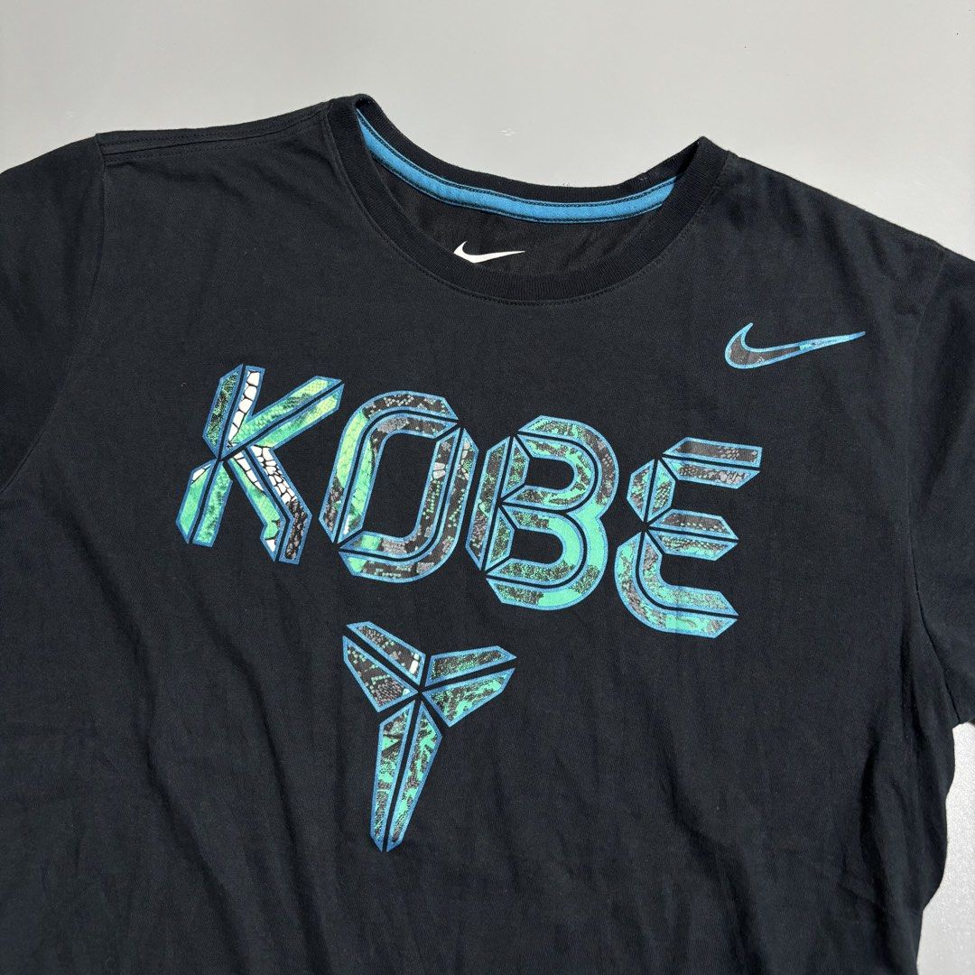 Nike X Kobe Tshirt (Category: Tshirts & Polo Shirts ) located in Bacolod City. Submitted by Hanap_ukay (Listing ID 1467778579, Image 2). Description: Nike X Kobe Tshirt Size Medium Excellent No flaws 880.