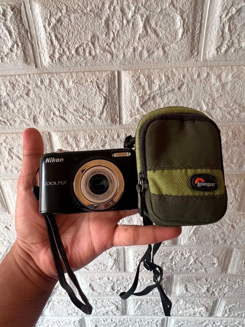Nikon L25 Coolpix Digital Camera (Category: Cameras) located in Cebu City. Submitted by chrisjayma26571 (Listing ID 1467643674, Image 2). Description: Free 4GB card (di ko na pic) at card reader..