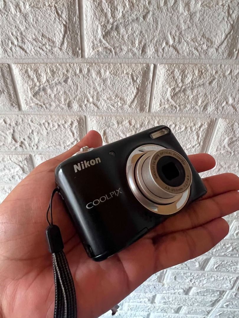 Nikon L25 Coolpix Digital Camera (Category: Cameras) located in Cebu City. Submitted by chrisjayma26571 (Listing ID 1467643674, Image 1). Description: Free 4GB card (di ko na pic) at card reader..
