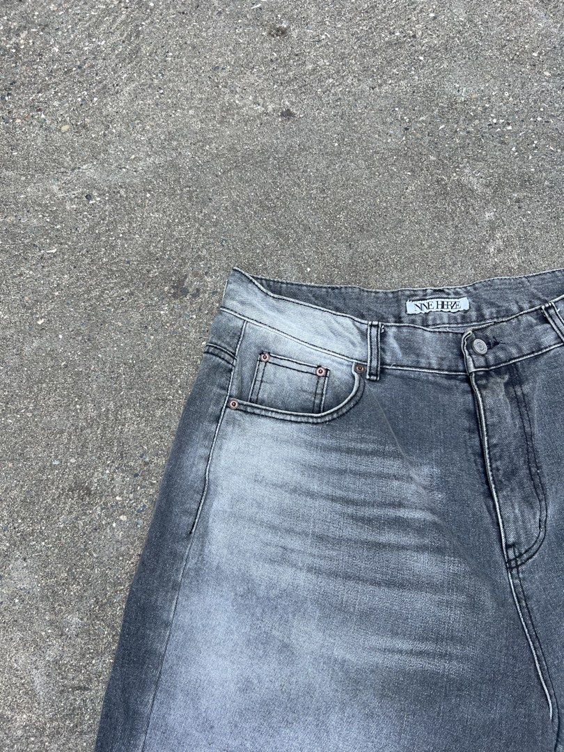 Nine Herze & Co (Category: Shorts) located in Manticao. Submitted by flipwithdave (Listing ID 1467737605, Image 2). Description: Nine Herze & Co 🔥 GOOD CONDITION✅ COLOR 10/10✅ WITH TAGS ✅ Dimes: L:22 W: 36 Leg opening: 12 PRICE:📩 PM na mga bossing📍‼️ IG: flip_with_dave FB: Flip With Dave Carousell: Flip with dave LOCATION: MINDANAO MOP: GCASH 📲 COURIER: J&T🚚 Pay first before delivery 📱 Strictly no cancelation ‼️ No refunds/ returns of items