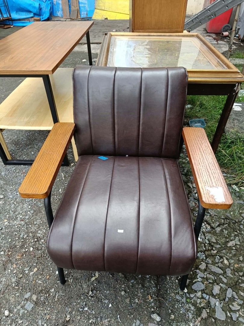 Nitori N-Shield sofa chair (Category: Chairs) located in Taguig. Submitted by nippon.toki (Listing ID 1467828175, Image 1). Description: Please read! For sure buyer only! NO COD/COP No reservation The items will be sold to the first payer w/o prior notice. Verbal reservations are not acceptable. Note: All items are vintage. Please manage your expectations accordingly. G cash payment. Shipping via Lalamove Metro Manila. For province: J and T Shipp