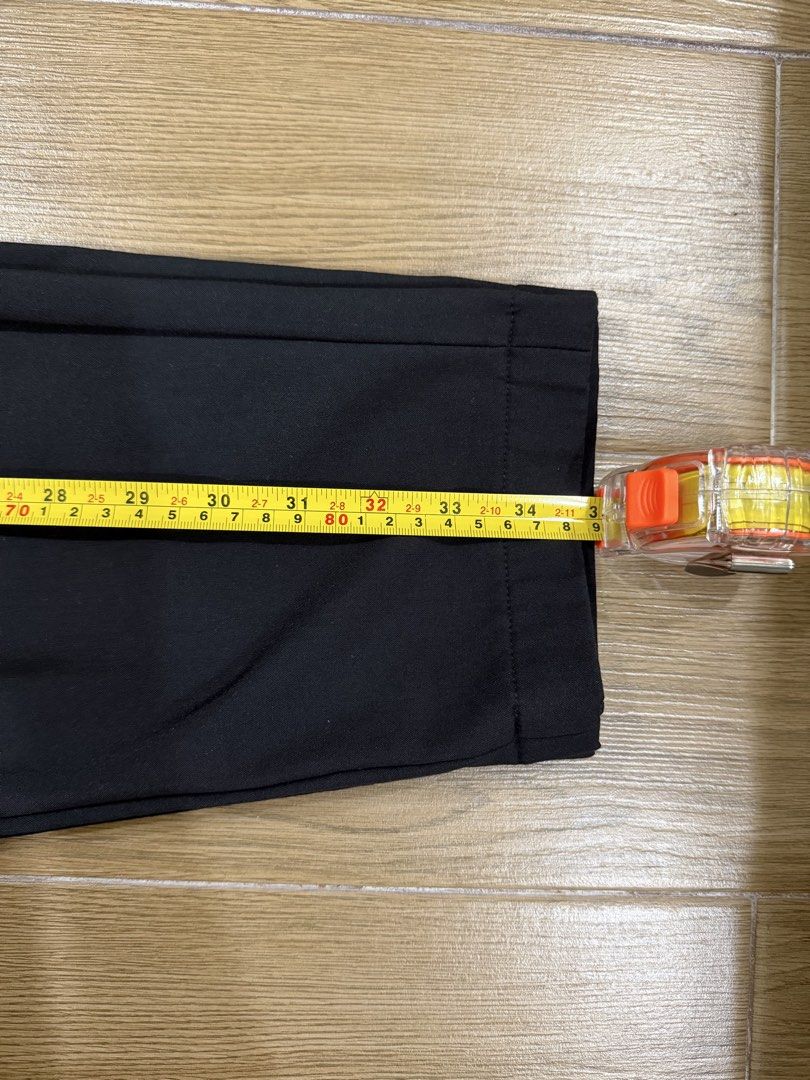 No Brand Black Tailored Trousers (Category: Jeans) located in Makati City. Submitted by heyitsg_ (Listing ID 1467744217, Image 3). Description: - Color: Classic Black - Style: Simple straight leg with flat front - Features: Functional side pockets, belt loops - Material: Smooth finish with slight stretch for comfort - Measurements: ~13 inches across the waist, ~34 inches total length - No when worns.
