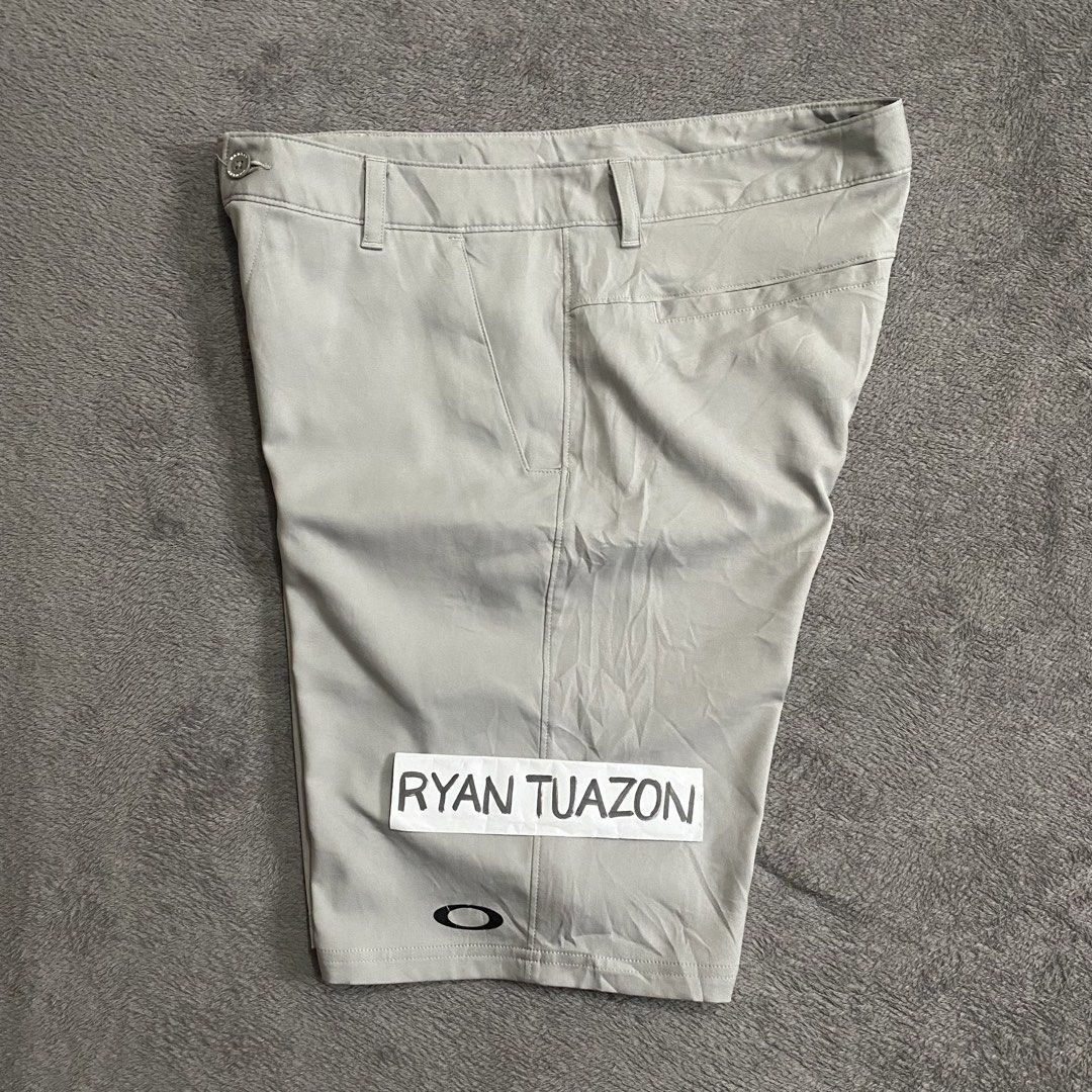 Oakley Casual Shorts (Category: Shorts) located in Lubao. Submitted by thriftlangph (Listing ID 1467626965, Image 3). Description: 🏷P599 Oakley Casual Quickdry Shorts 34 to 36W x 20.5L 11.5 leg opening 9.5/10 color rate Excellent Honest issue sa O logo.