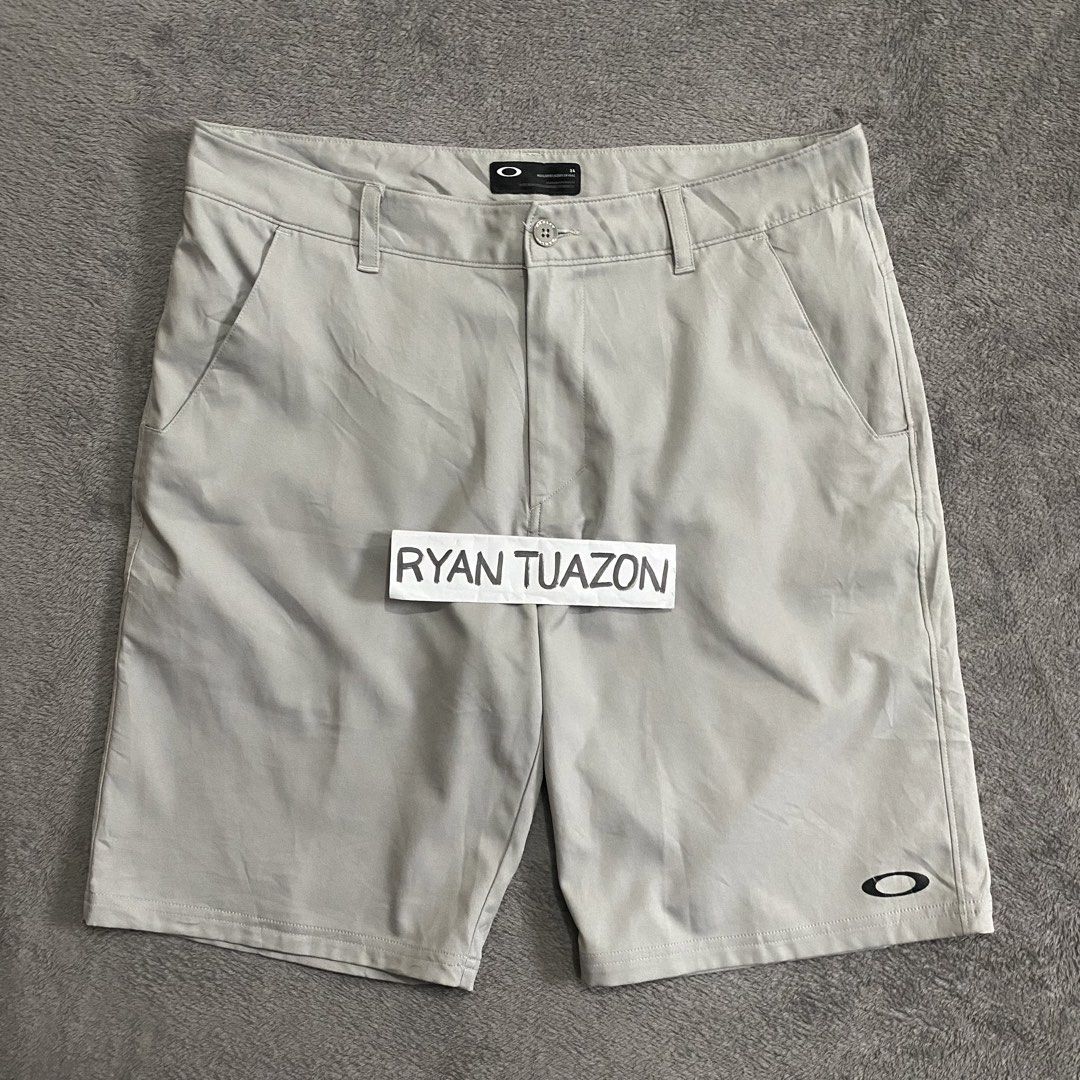 Oakley Casual Shorts (Category: Shorts) located in Lubao. Submitted by thriftlangph (Listing ID 1467626965, Image 2). Description: 🏷P599 Oakley Casual Quickdry Shorts 34 to 36W x 20.5L 11.5 leg opening 9.5/10 color rate Excellent Honest issue sa O logo.
