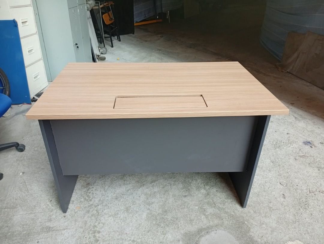 Office Table (Category: Tables & Sets) located in Petaling Jaya. Submitted by nm016648427690 (Listing ID 1467737639, Image 1). Description: Office Drawer Size: W,75.cm,L,120.cm,H,74.cm RM-130 Code :OT-040 Stock Available : 2 Condition : Goods ** (ABOVE PRICE DOES NOT INCLUDE DELIVERY & INSTALLATION) ** We are specialist in BUY or SELL New/Used Home Furniture or Office Equipment [ Perabot Kita Furniture ] Address: L1-03 times 89 Jalan 8A/133, Tama