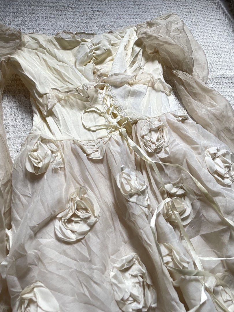 off-shoulder sheer mini dress (Category: Dresses) located in Meycauayan. Submitted by fae.trove (Listing ID 1467778505, Image 3). Description: .