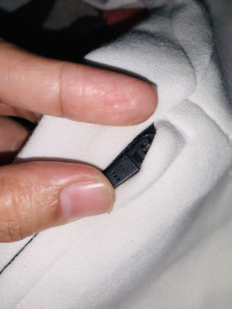 Off-white crewneck sweatshirt (Category: Coats, Jackets and Outerwear) located in Pasig City. Submitted by nyca1989 (Listing ID 1467770725, Image 3). Description: Off-white crewneck sweatshirt features a clean, minimalist design with side zipper or seam pockets and raglan-style sleeves. Large size YKK zipper .