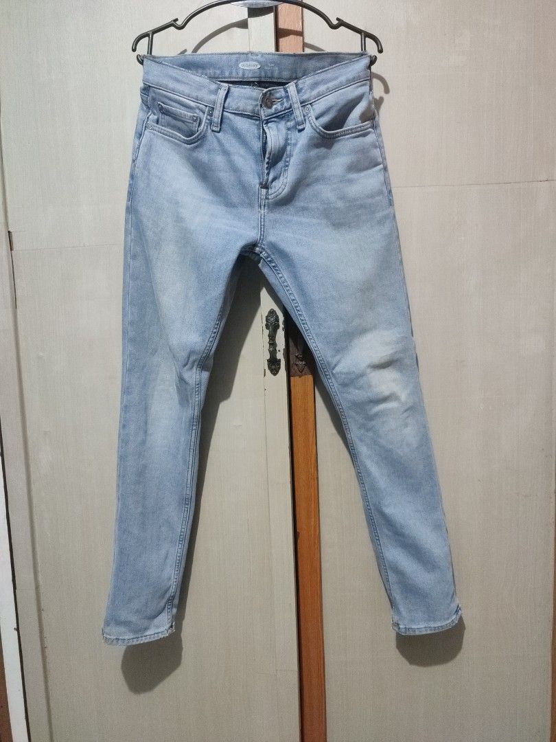 Old Navy Light Wash Denim Jeans (Category: Jeans) located in Manila. Submitted by jakelauren63238 (Listing ID 1467645966, Image 1). Description: - Brand: Old Navy - Style: Slim fit, classic five-pocket design - Color/Wash: Light blue faded finish - Closure: Front button and zipper - Condition: Great for pairing with casual tees or hoodies.