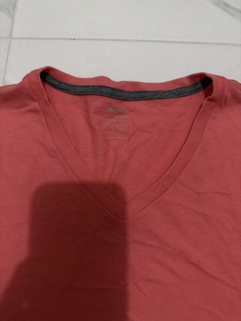 Old Navy Mens Shirt (Category: Tshirts & Polo Shirts ) located in Las Pinas. Submitted by gmonteros (Listing ID 1467711975, Image 3). Description: Pwede sa womens XL size.