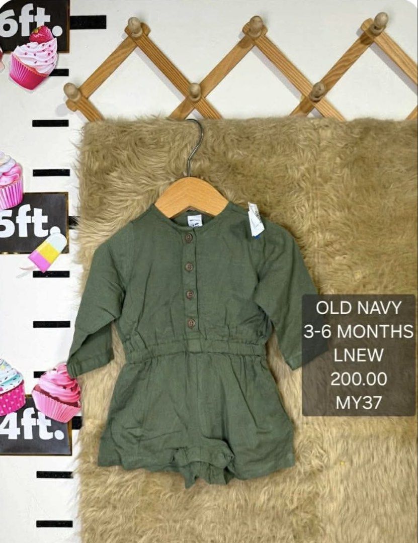Old Navy Olive Green Baby Romper (Category: Babies & Kids Fashion) located in Jaen. Submitted by kmg0219 (Listing ID 1467610259, Image 1). Description: - Brand: Old Navy - Size: 3-6 months - Color: Olive Green - Design: Long sleeves with shorts and front button placket - Comfort: Elastic waistband and soft fabric ideal for daily wear - Convenience: Easy dressing with snap buttons.
