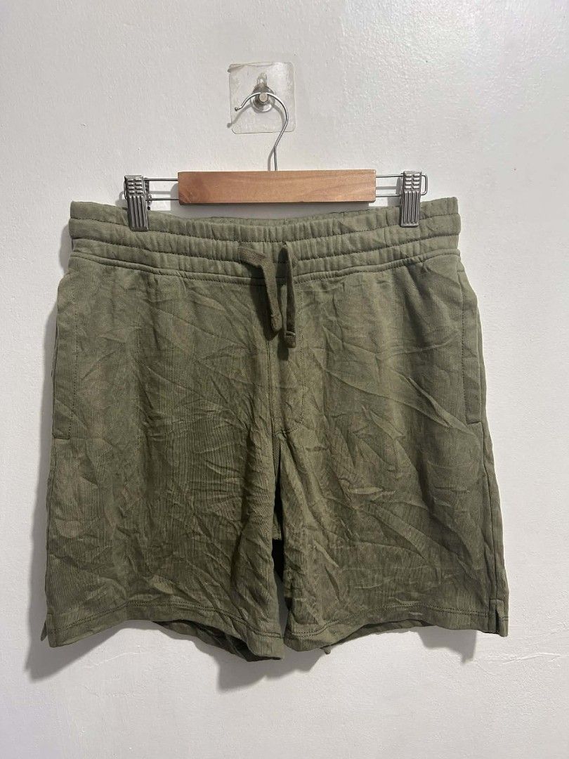 Old Navy Olive Green Drawstring Sweat Shorts (Category: Shorts) located in Rizal. Submitted by thrift_finds_739 (Listing ID 1467682065, Image 1). Description: Size: Extra Small Length: 16 Thigh: 11 Inseam: 16 Leg Opening: 11 Please manage your expectations — we open premium bulk ukay bundles shipped directly from the US! 🇺🇸.