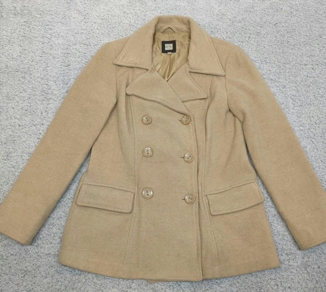 Old Navy Tan Double Breasted Pea Coat Plus Size XL (Category: Coats, Jackets and Outerwear) located in Manila. Submitted by duffy-080 (Listing ID 1467619865, Image 1). Description: - Brand: Old Navy - Size: Size XL - Color: Classic Tan - Material: Warm wool-blend feel with silky full lining - Design: Double-breasted button front, collar neckline, and structured shoulders - Details: Matching cuff buttons, back waist tab, and two front hip slip poc